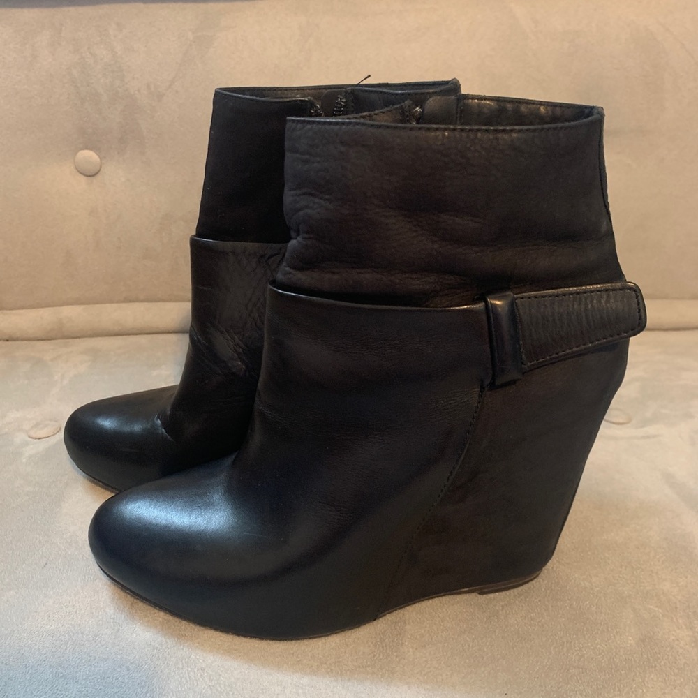 Vince Leather Wedge Ankle Bootie in Black